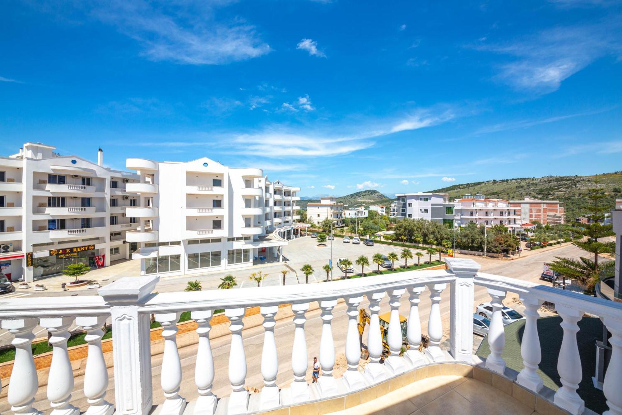 Hotel New Crystal Ksamil Exterior photo